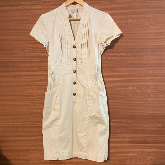 H&M button up dress. Excellent condition. Size EU 38 / US 8. Cotton blend. - Picture 2 of 9